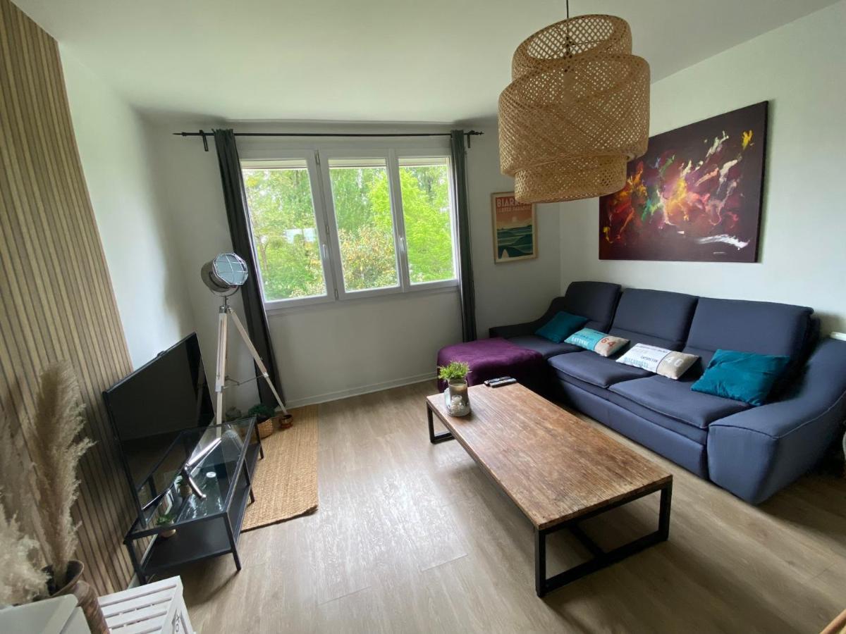 Superbe Appartement Au Calme Avec Parking Gratuit. Merignac  Exterior photo